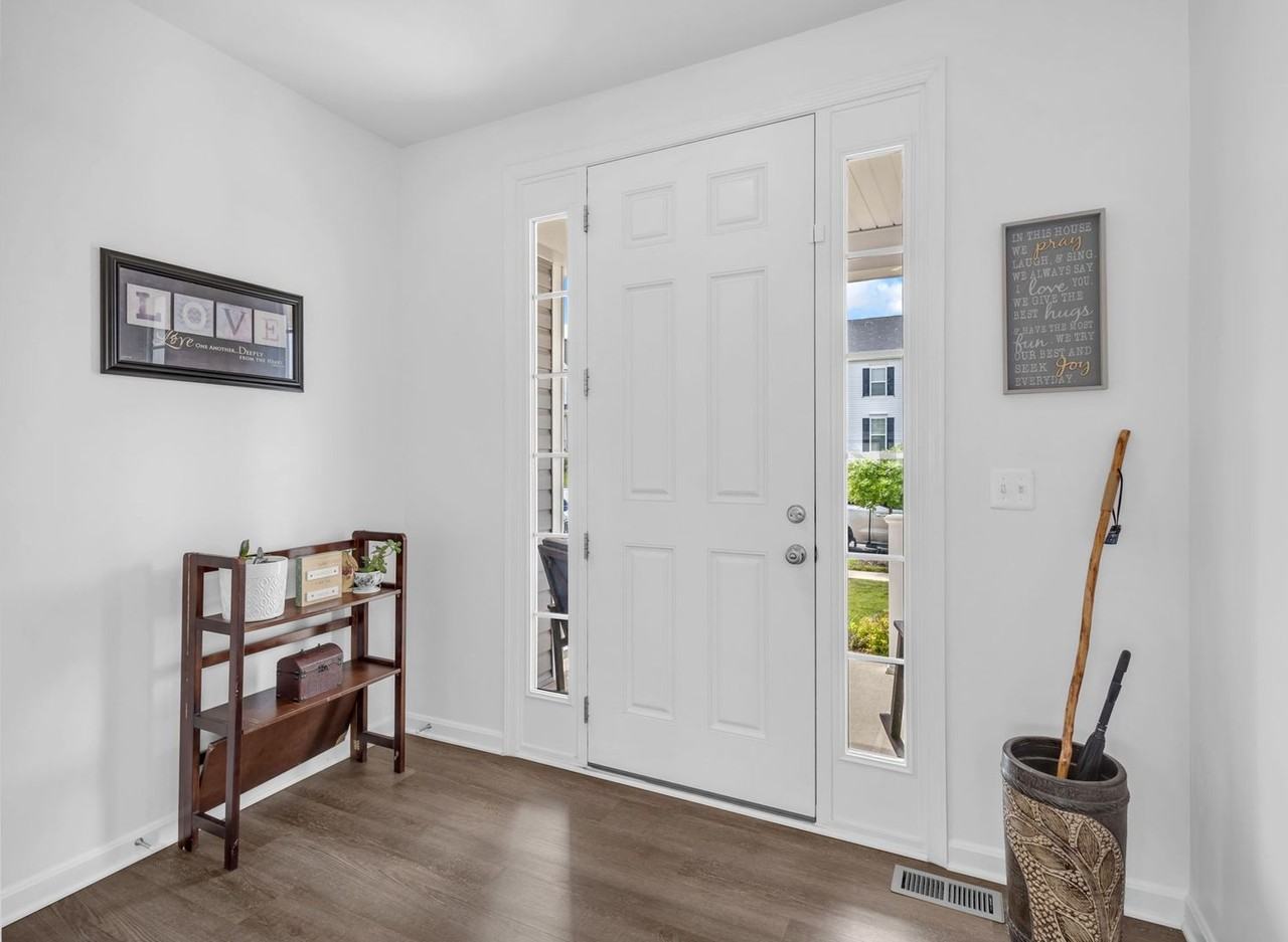1017 Coriander Ln - Photo 5 of 32
