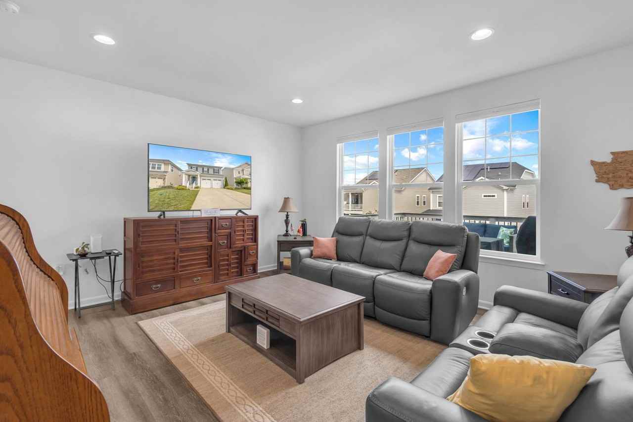 1017 Coriander Ln - Photo 7 of 32