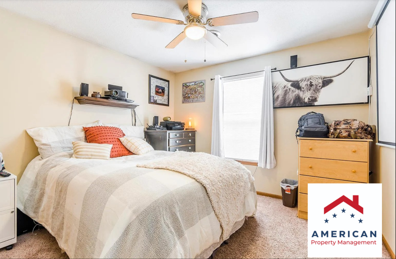 410 S 15th St - Photo 5 of 13