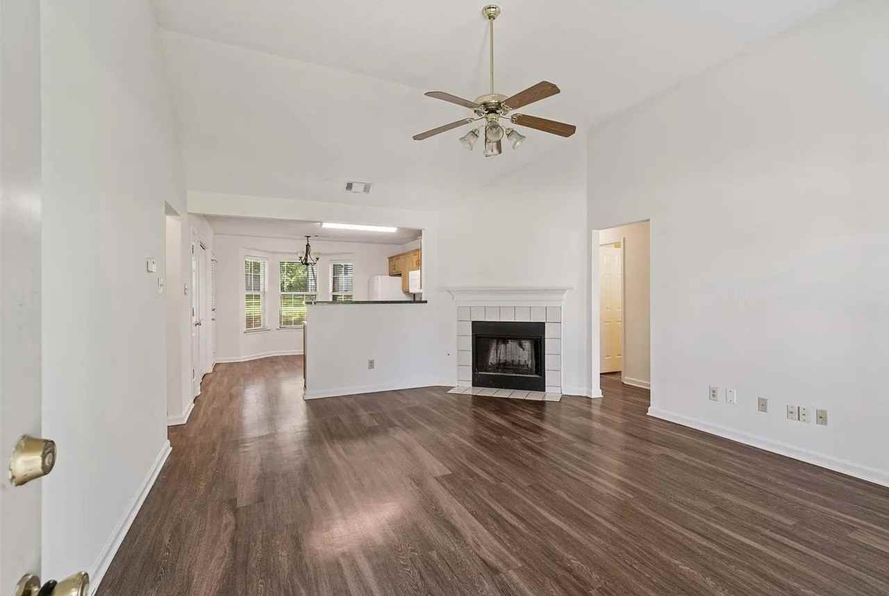 85 85 E Village Dr. - HW #HW - Photo 2 of 24