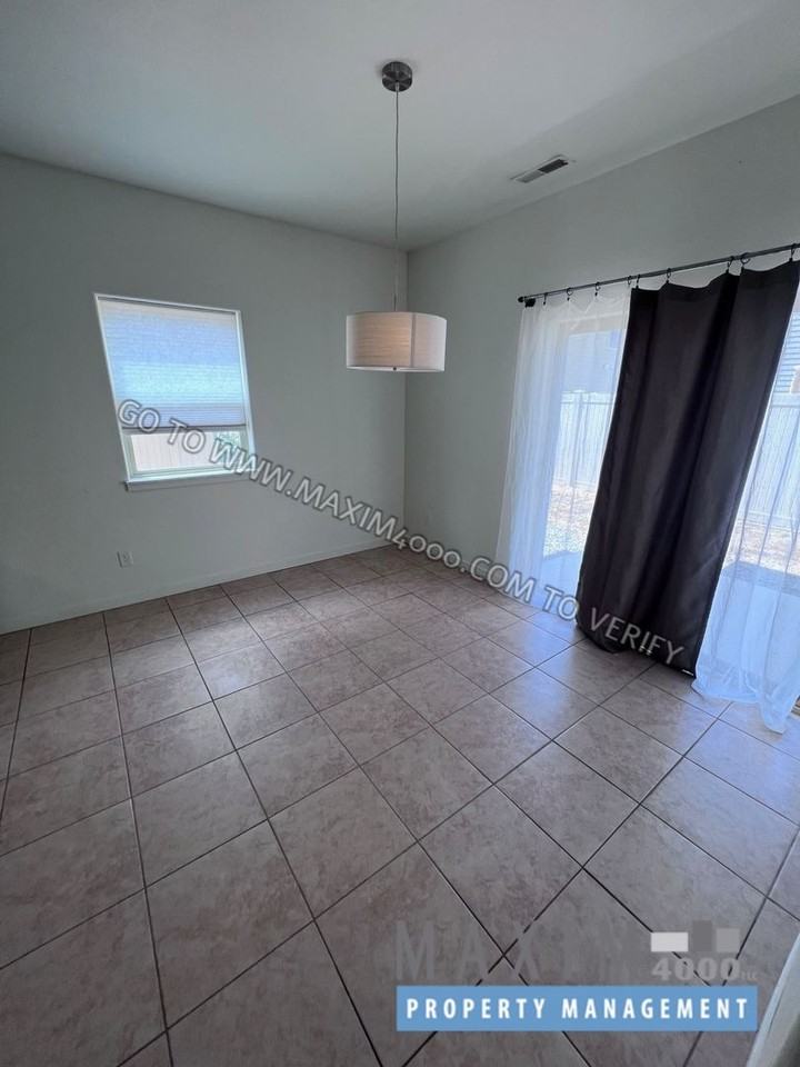 389 White River Dr - Photo 5 of 19
