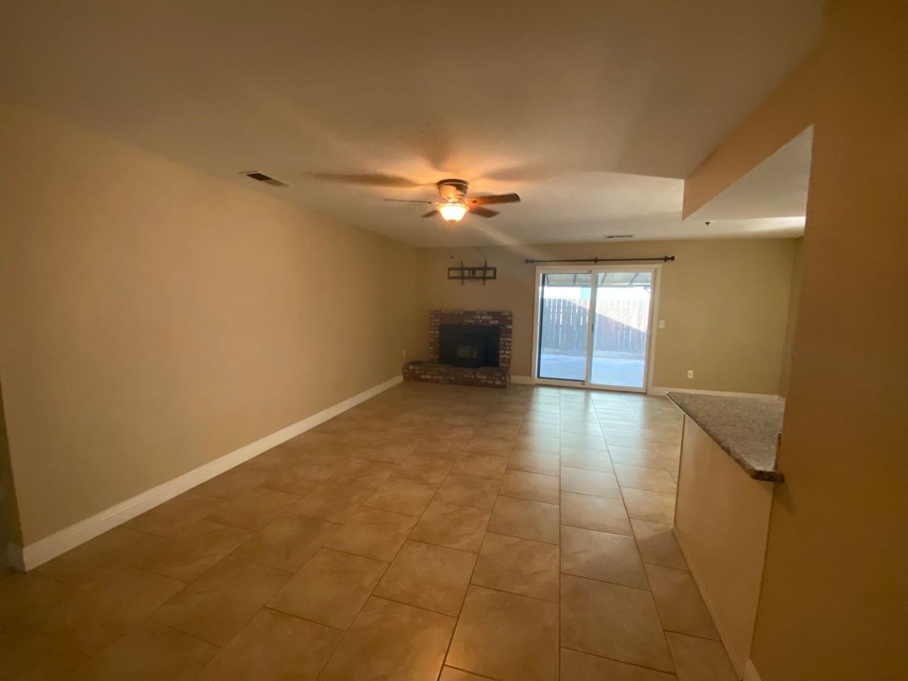 2818 E Saint Johns Pkwy - Photo 3 of 19