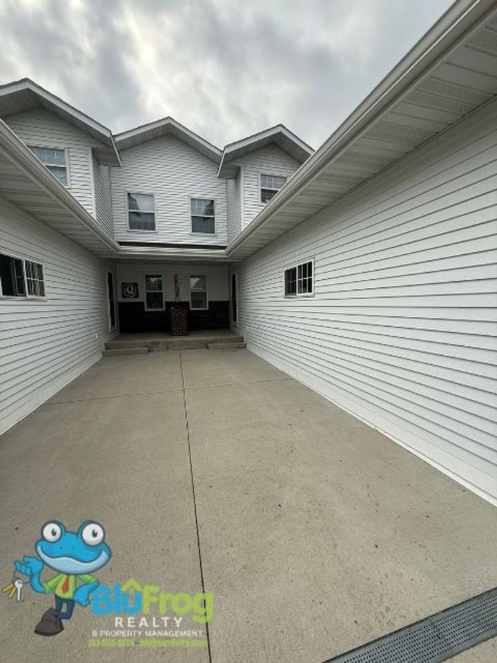 1409 8th Ave Ne - Photo 3 of 34