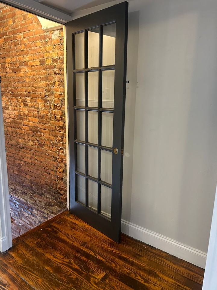 519 E Mifflin St - Photo 2 of 20
