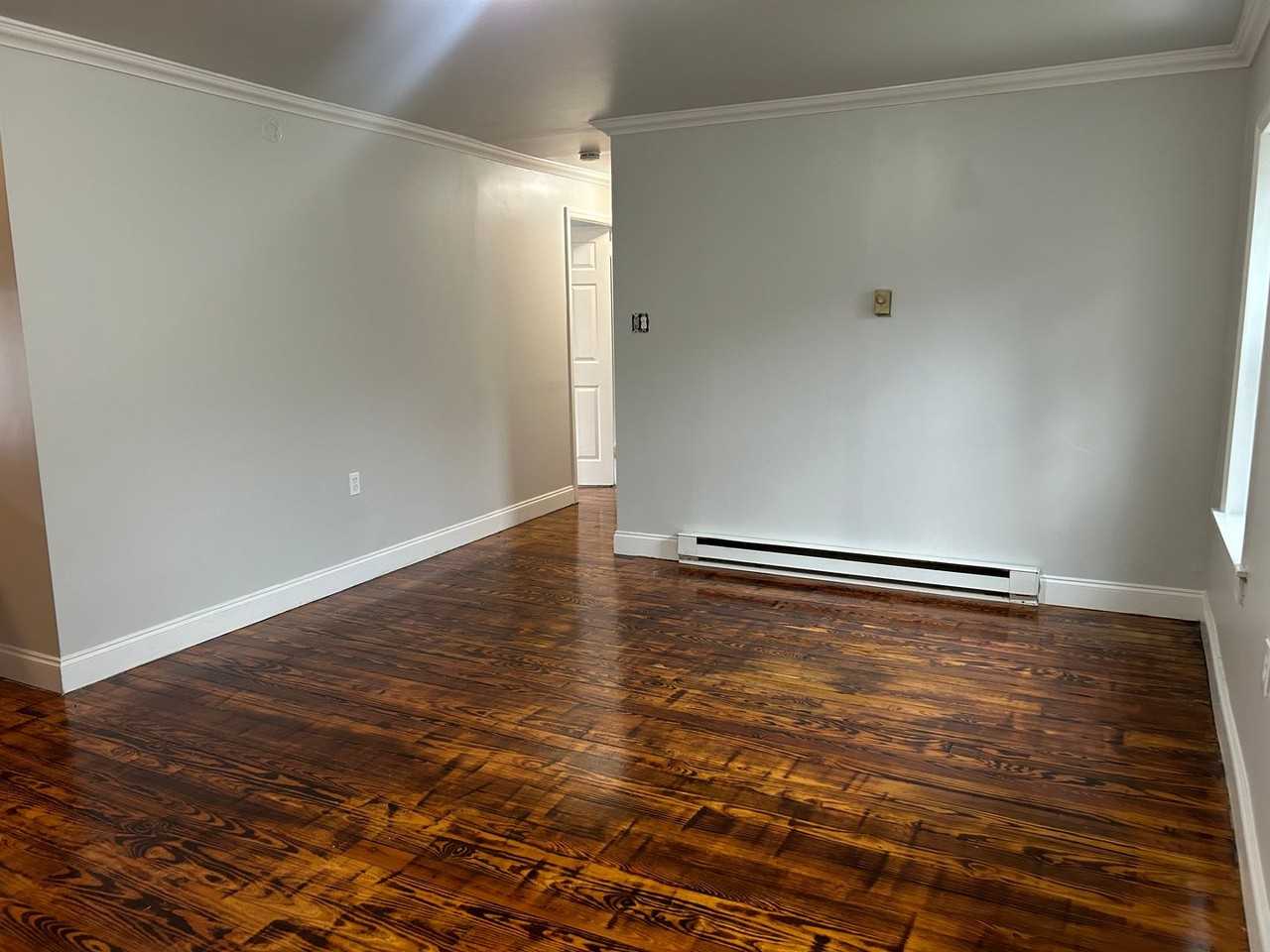 519 E Mifflin St - Photo 4 of 20