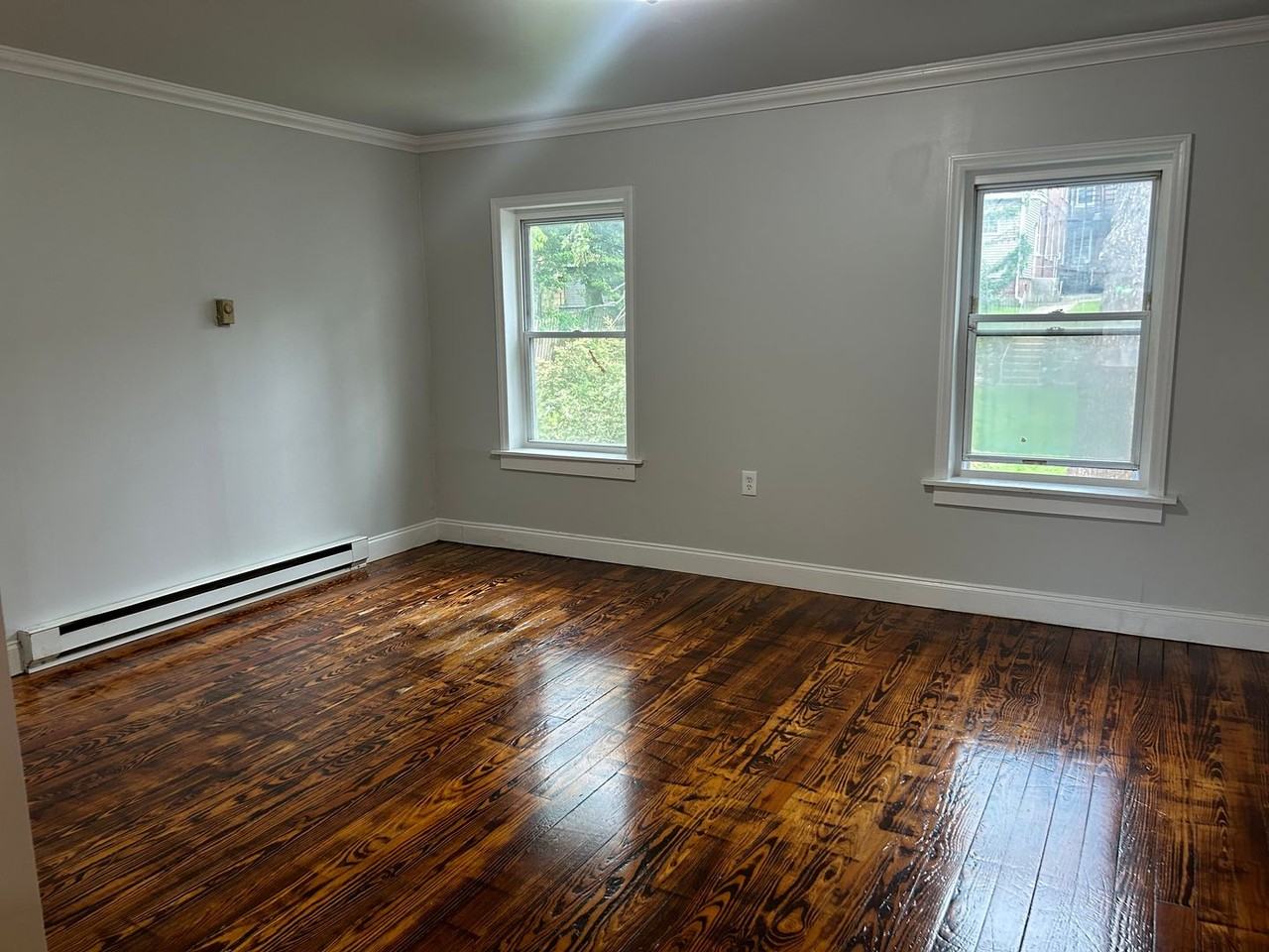 519 E Mifflin St - Photo 5 of 20