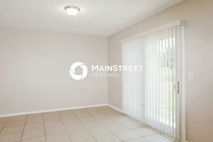 377 Trilby Rd Sw - Photo 3 of 15