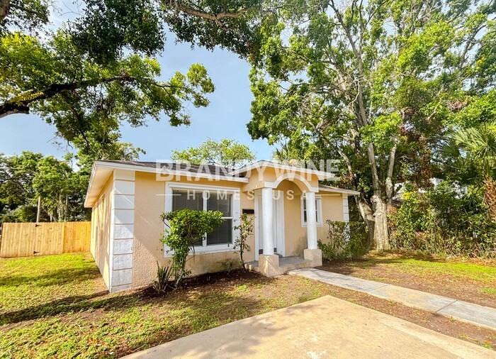 2900 6th Ave S - Photo 3 of 22