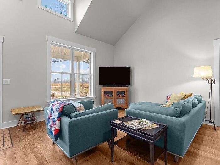 381 Reams Dr - Photo 3 of 6