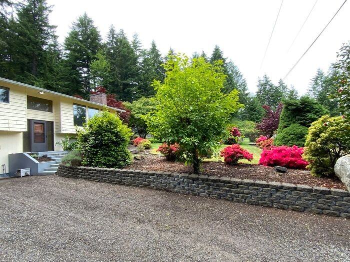 844 Hyak Way - Photo 2 of 16