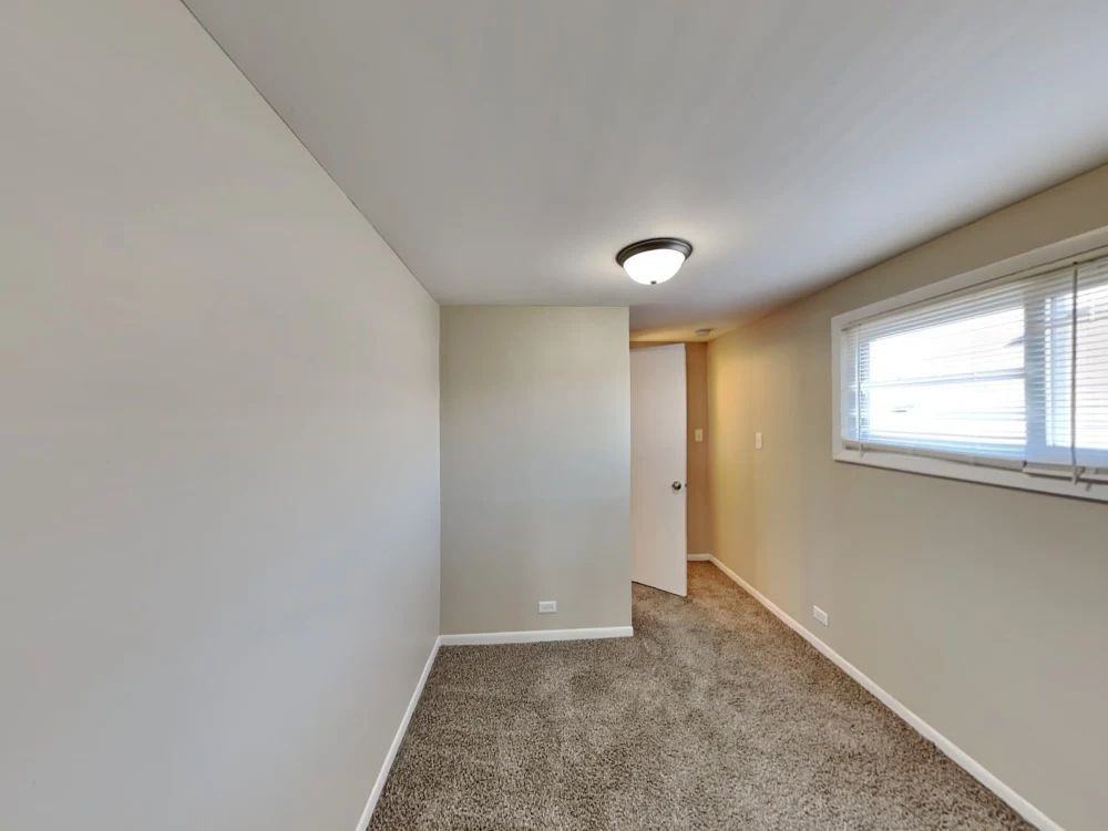 1812 N 38th Ave #NA - Photo 3 of 9