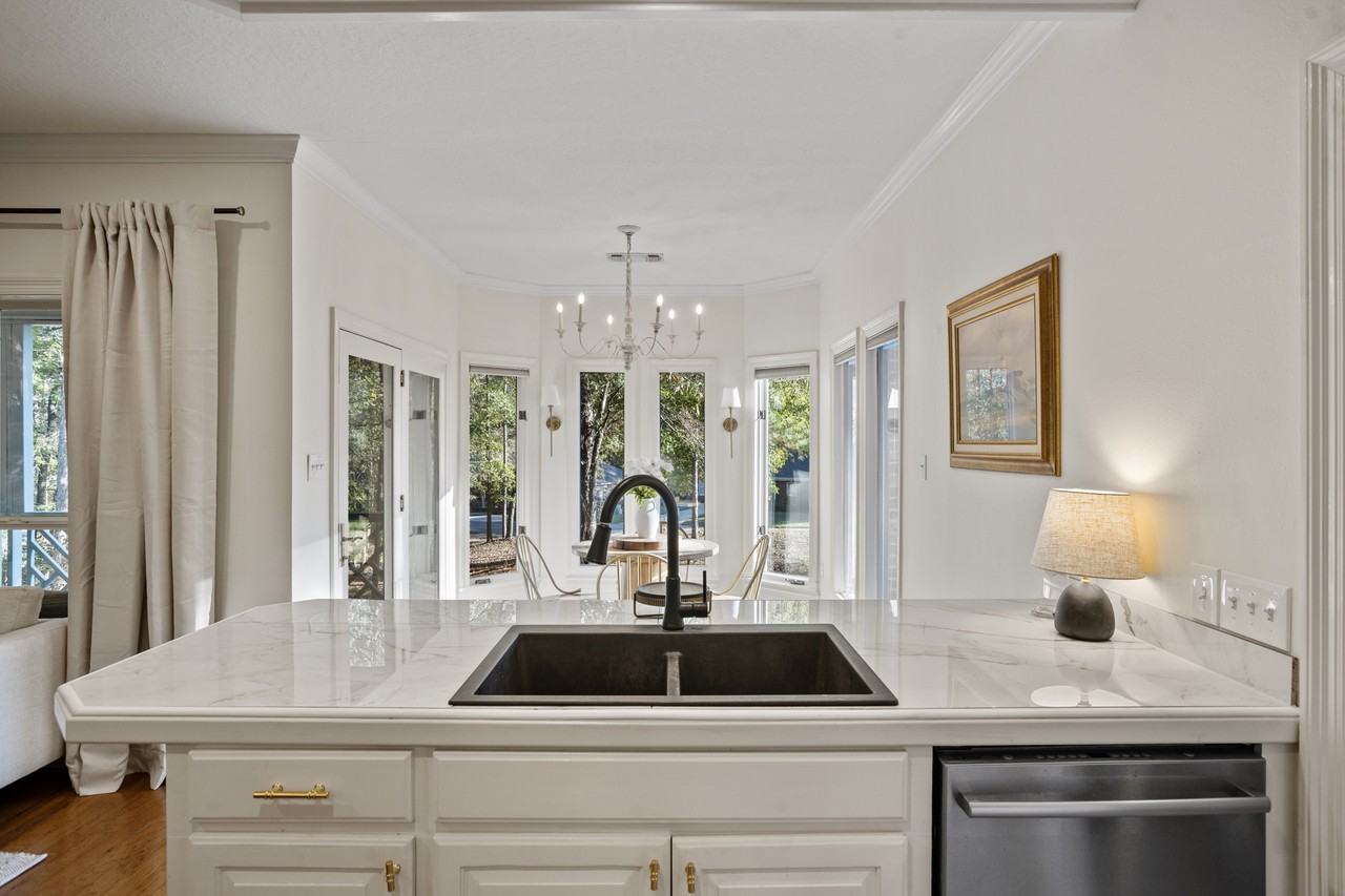 27 Classic Woods Dr #NA - Photo 5 of 34