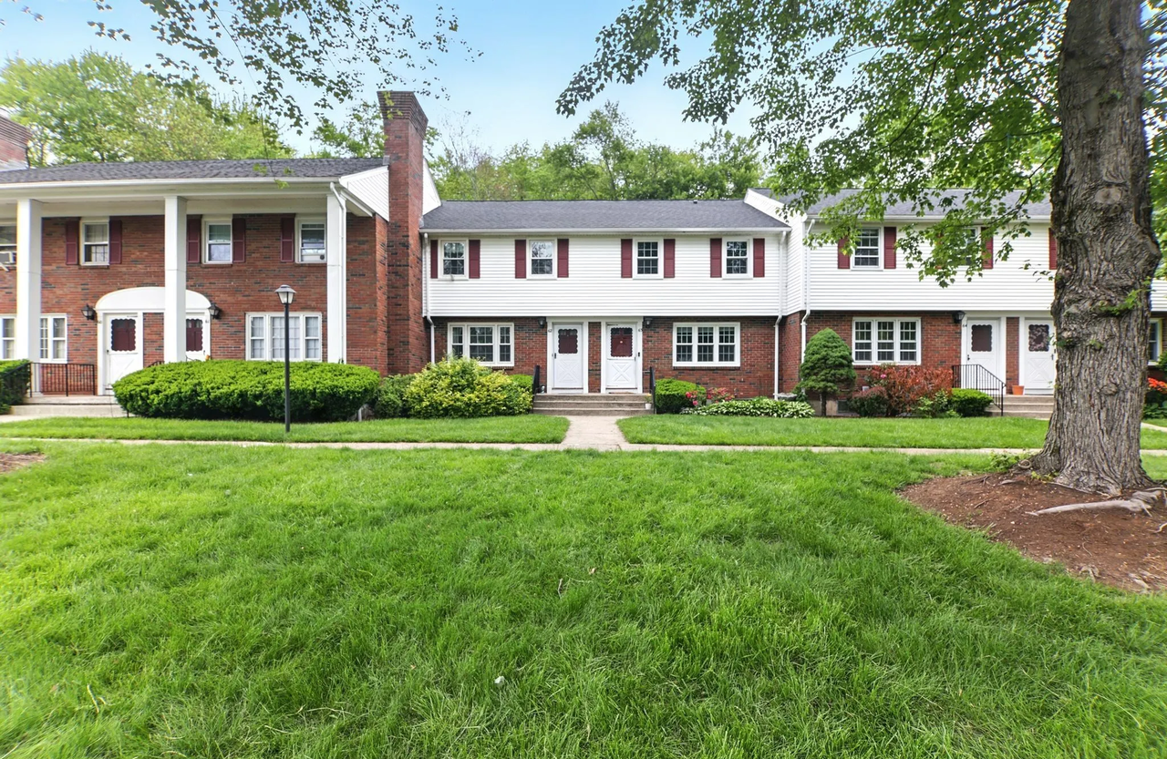 62 Brandywine Ln #62 - Photo 2 of 31