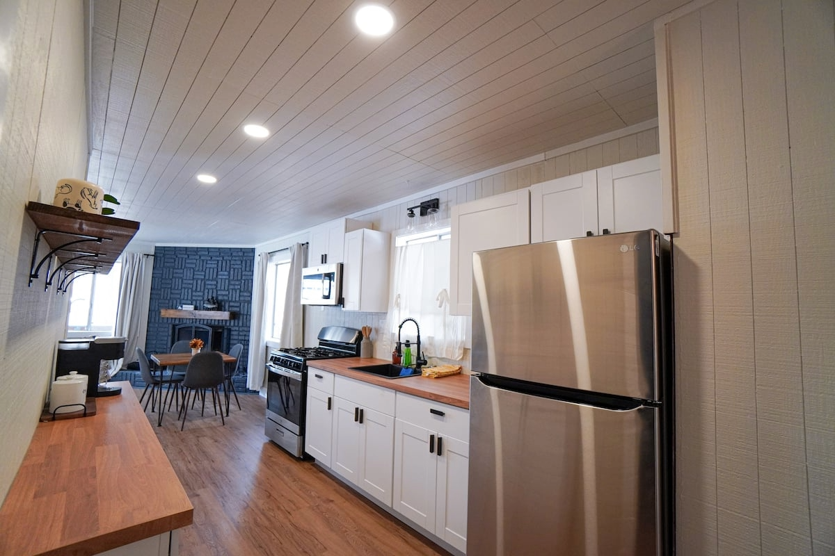 405 Holmes Ln #NA - Photo 3 of 12