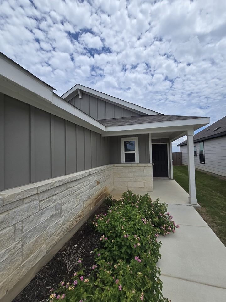 581 Creekside Way #3-2 - Photo 3 of 14