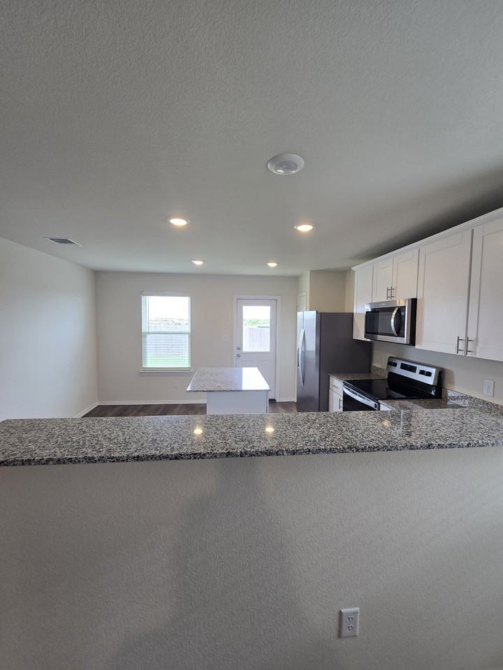 581 Creekside Way #3-2 - Photo 4 of 14