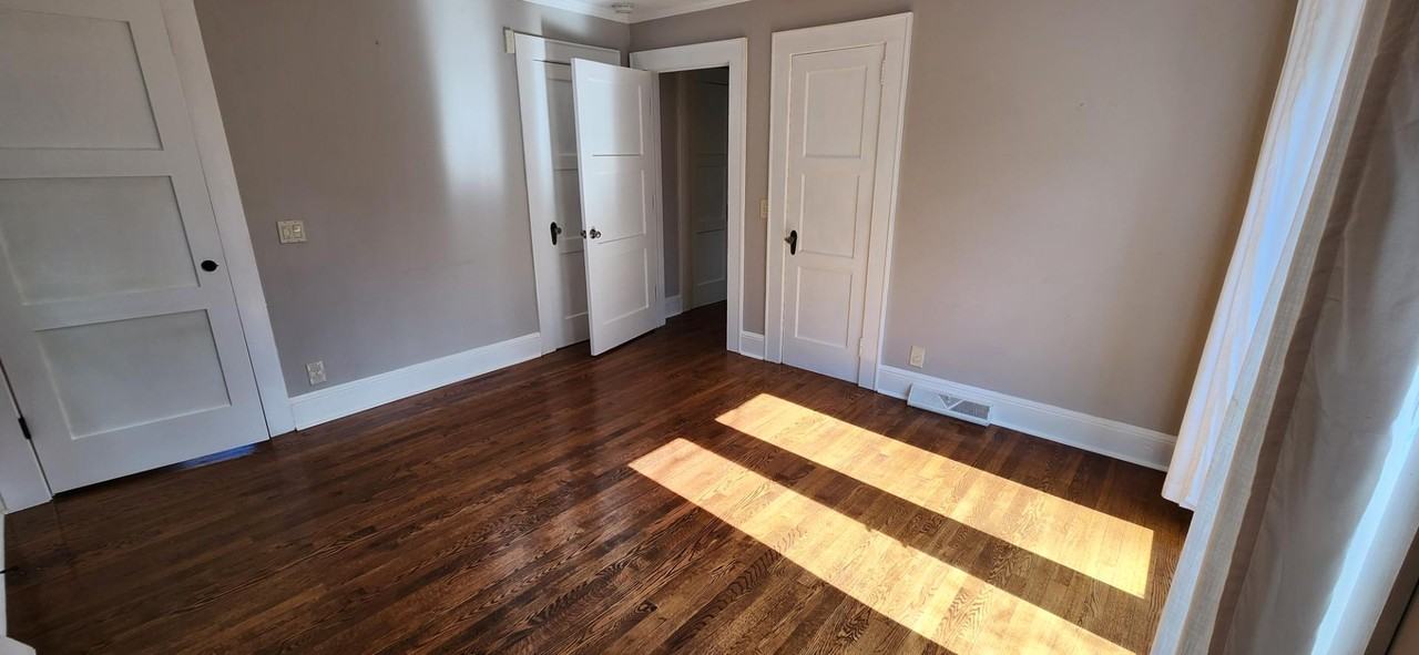 300 Long Hill Street - Photo 7 of 11