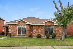 705 Pine Hollow Dr - Photo 1 of 1
