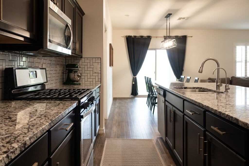 4590 W Foldwing Dr - Photo 4 of 30