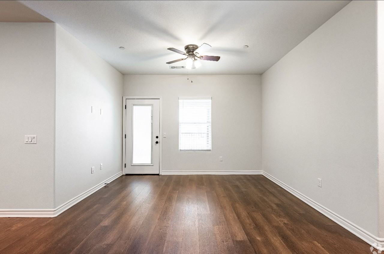 Santa Barbara Luxury Apartment Homes - Photo 3 of 50