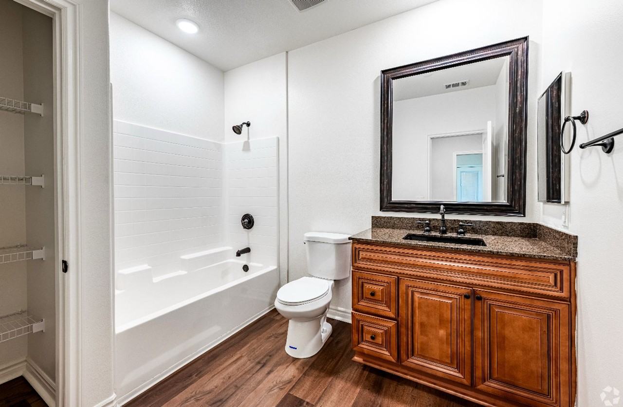 Santa Barbara Luxury Apartment Homes - Photo 7 of 50