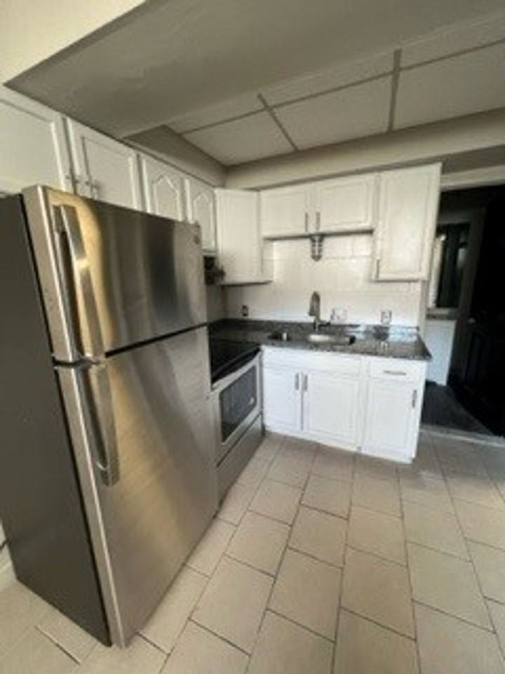 Sunrise Utica - Photo 3 of 36