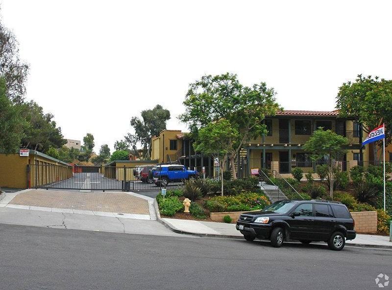 2360 Paseo De Laura - Photo 2 of 15