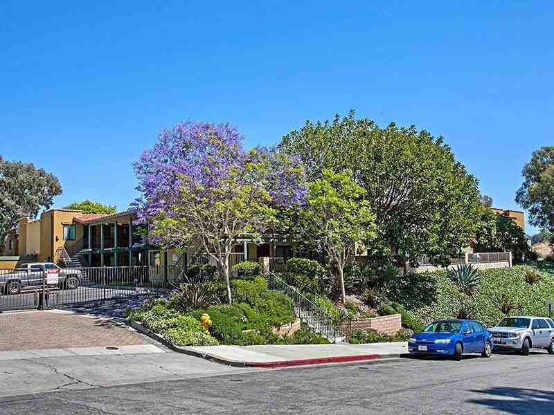 2360 Paseo De Laura - Photo 5 of 15