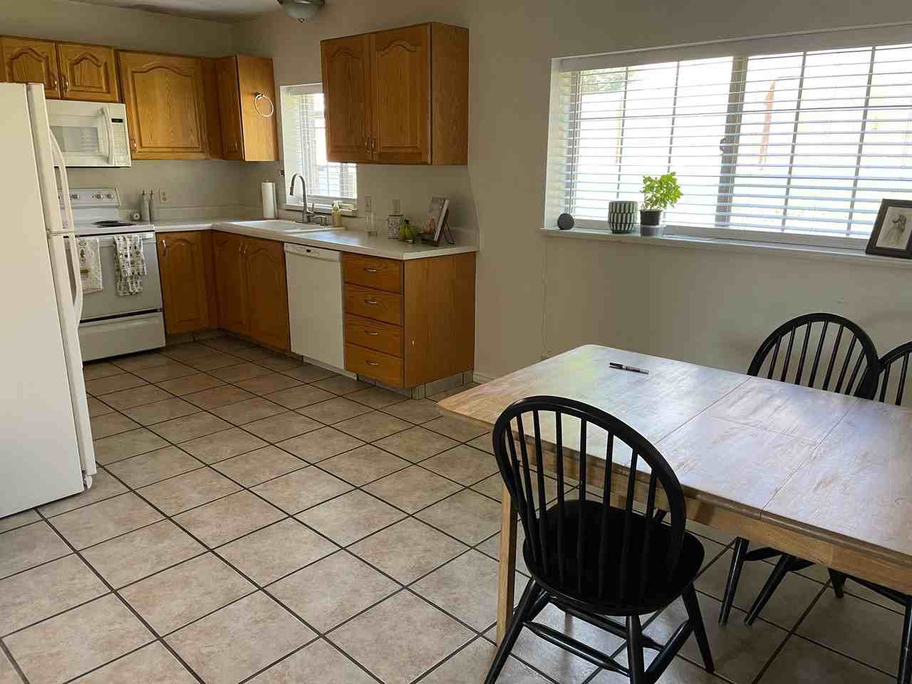 345 W 620 N - Photo 3 of 7