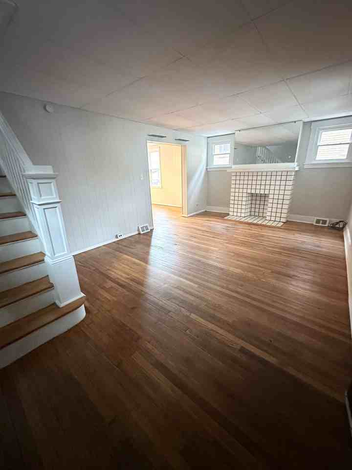 2037 Redrose Ave - Photo 3 of 24