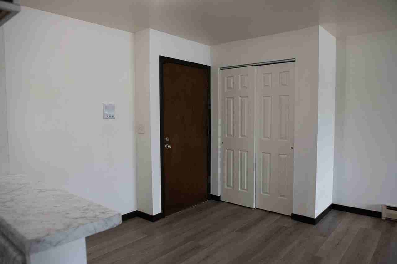 216 - 108th St. - Photo 4 of 11