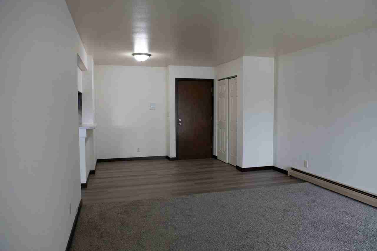 216 - 108th St. - Photo 5 of 11