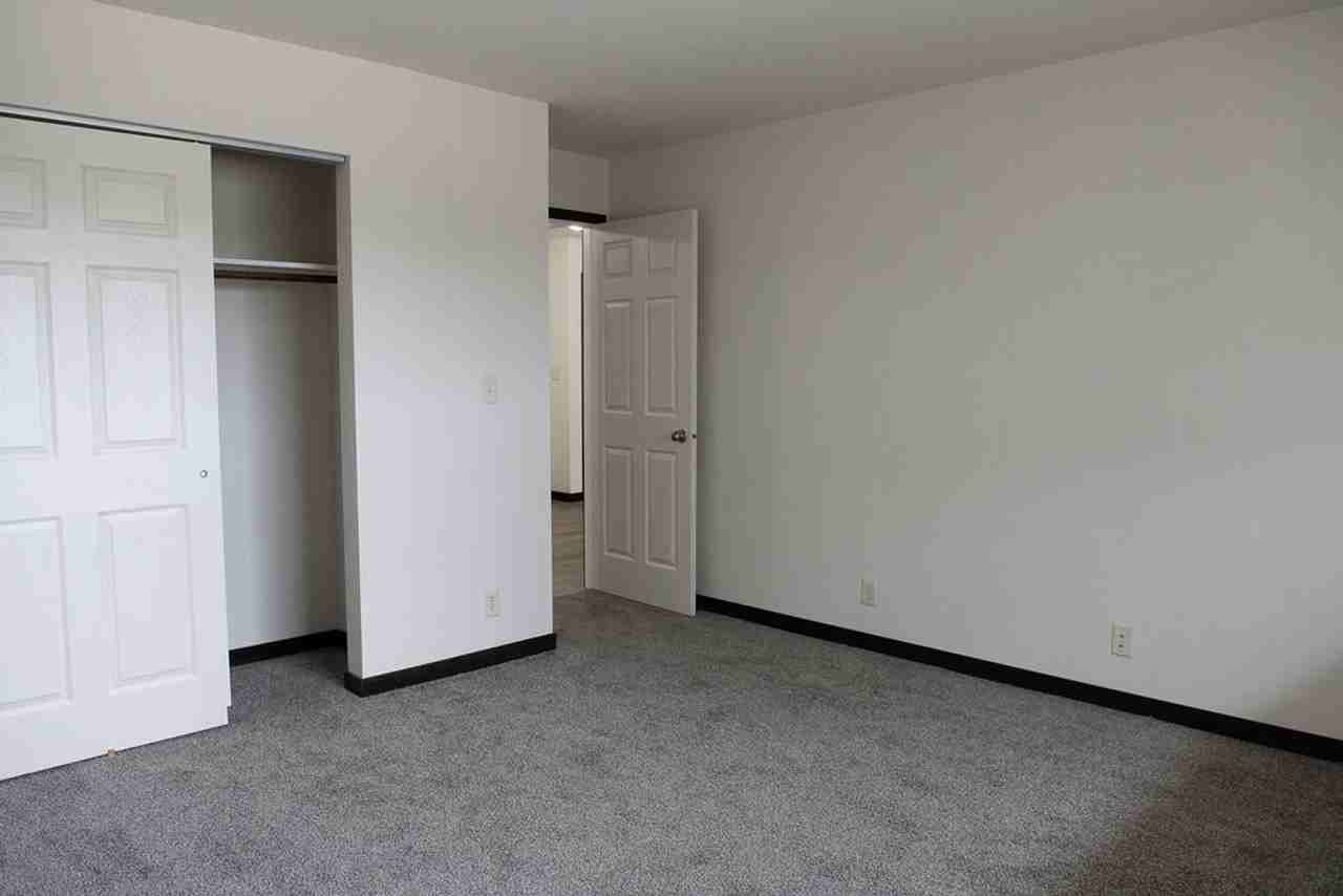 216 - 108th St. - Photo 6 of 11