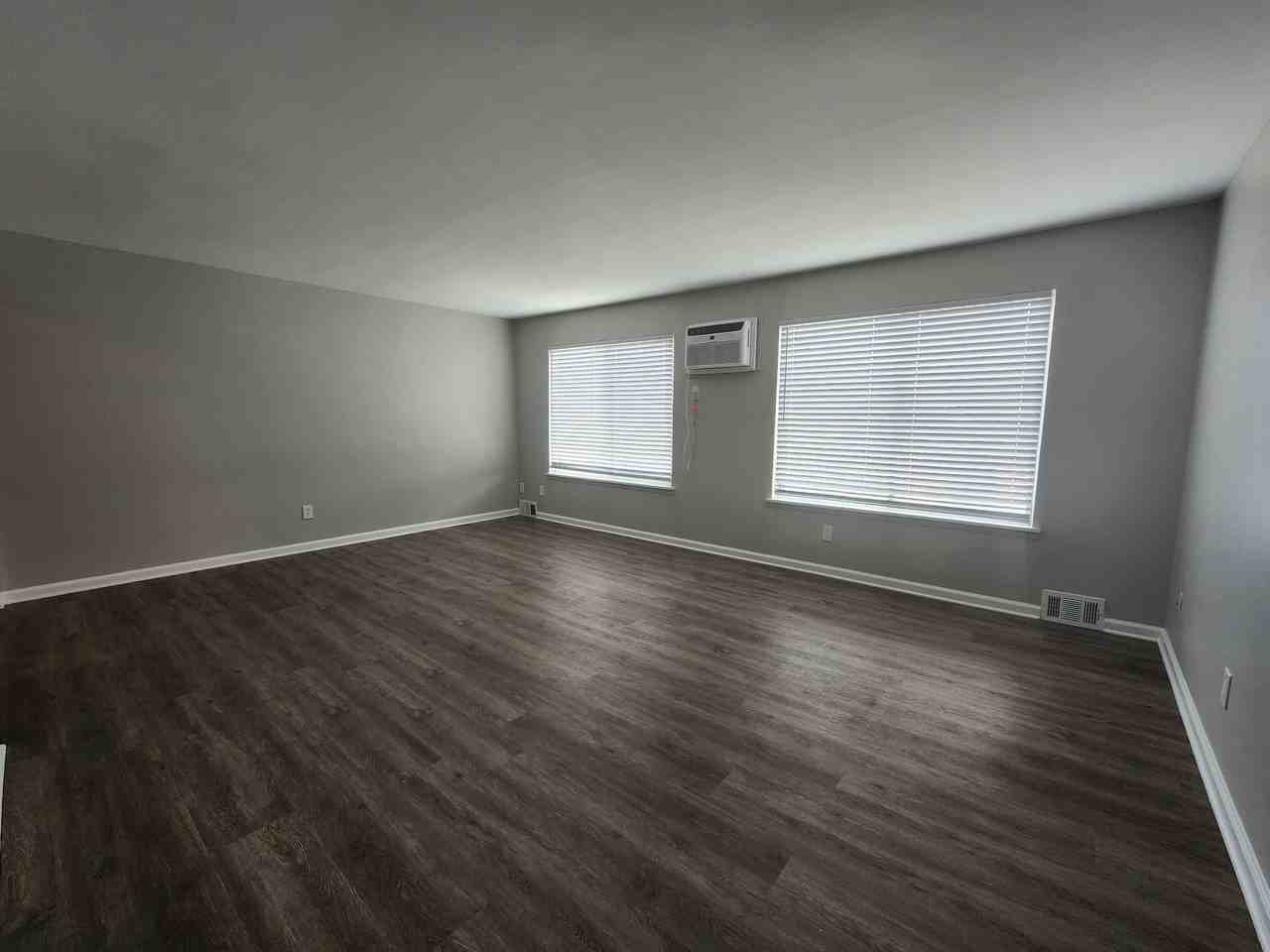 Vester Apartments - Photo 7 of 14