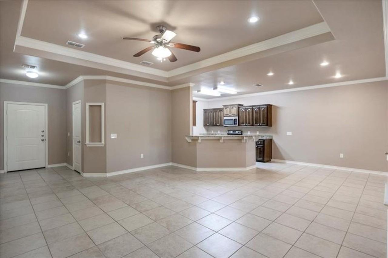 4052 Stonebridge Dr - Photo 7 of 21