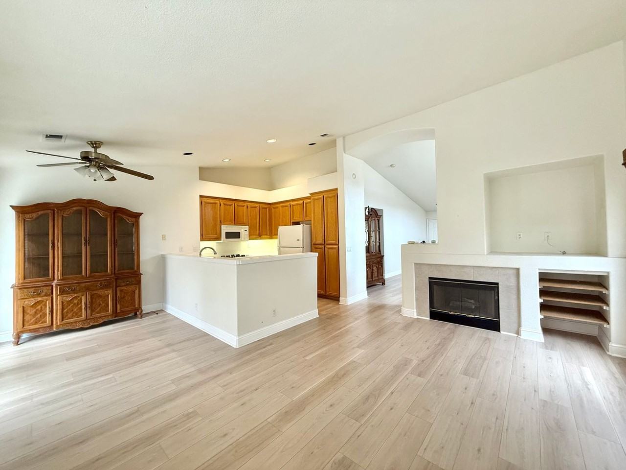 2351 Fairhaven Dr - Photo 3 of 12