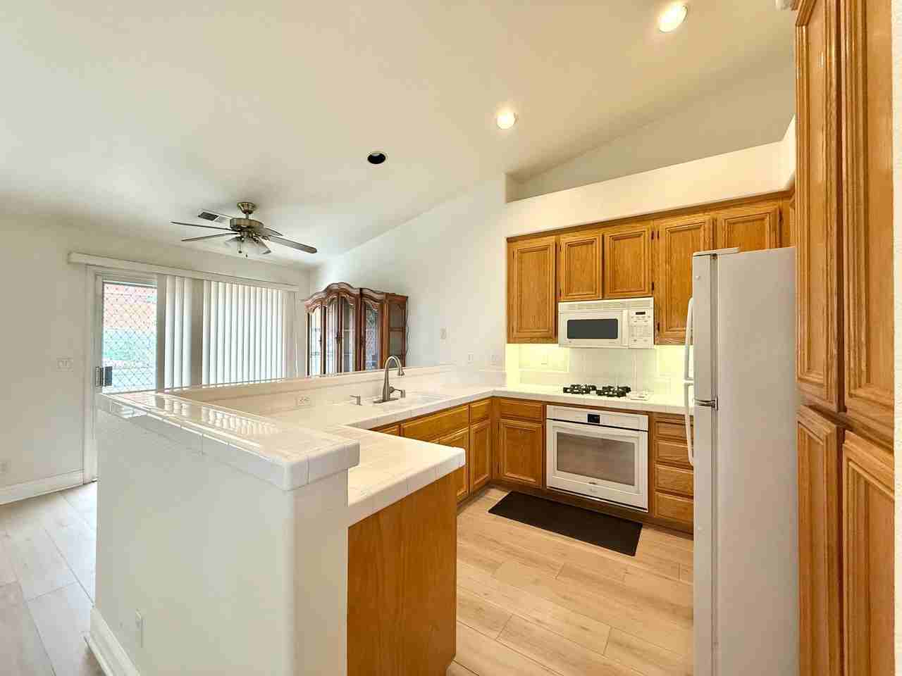 2351 Fairhaven Dr - Photo 4 of 12