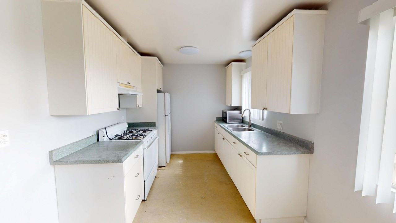 Belmont Apartments - Photo 2 of 3