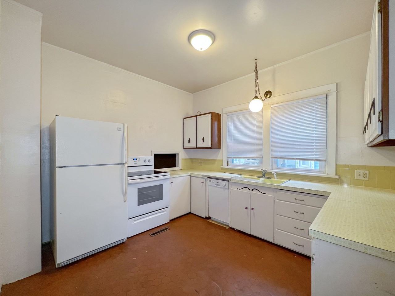 519 Welch Ave. - Photo 7 of 50