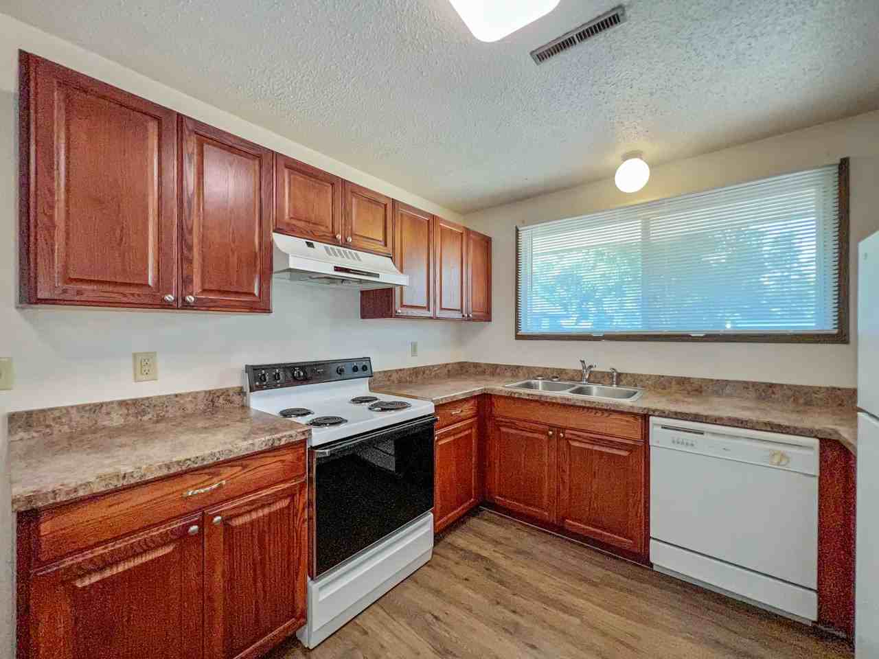 519 Welch - Photo 5 of 17