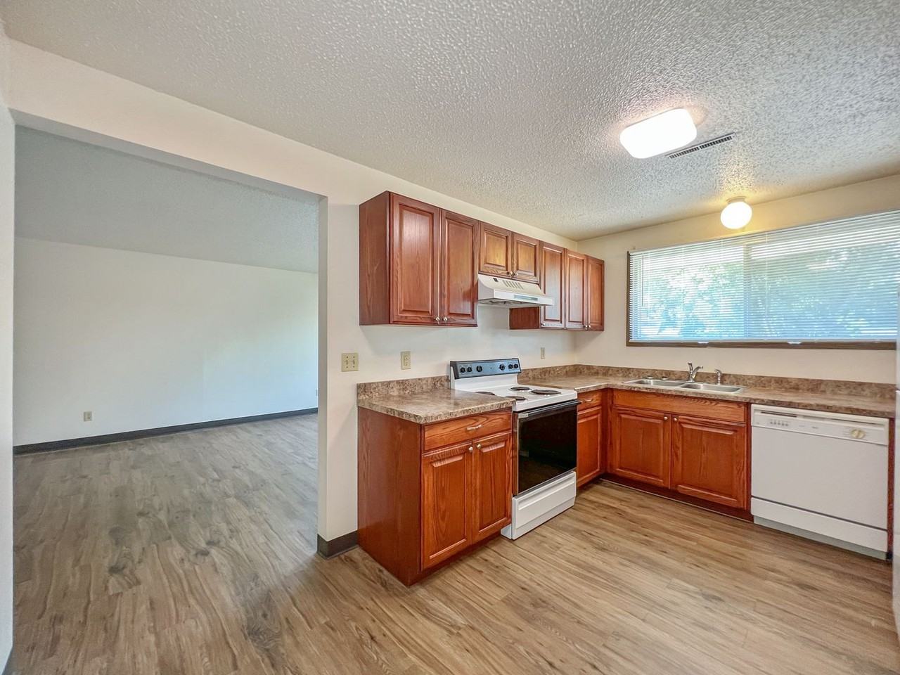 519 Welch - Photo 7 of 17