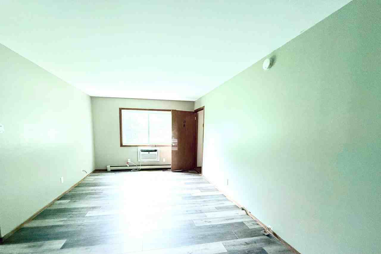 Ridgeway Apartments - Photo 2 of 7