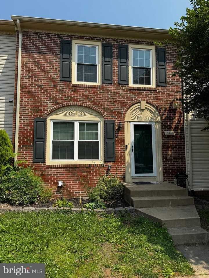 7344 Rhondda Dr