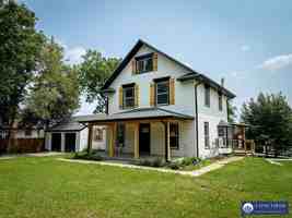 featured image of 3210 S 48th St