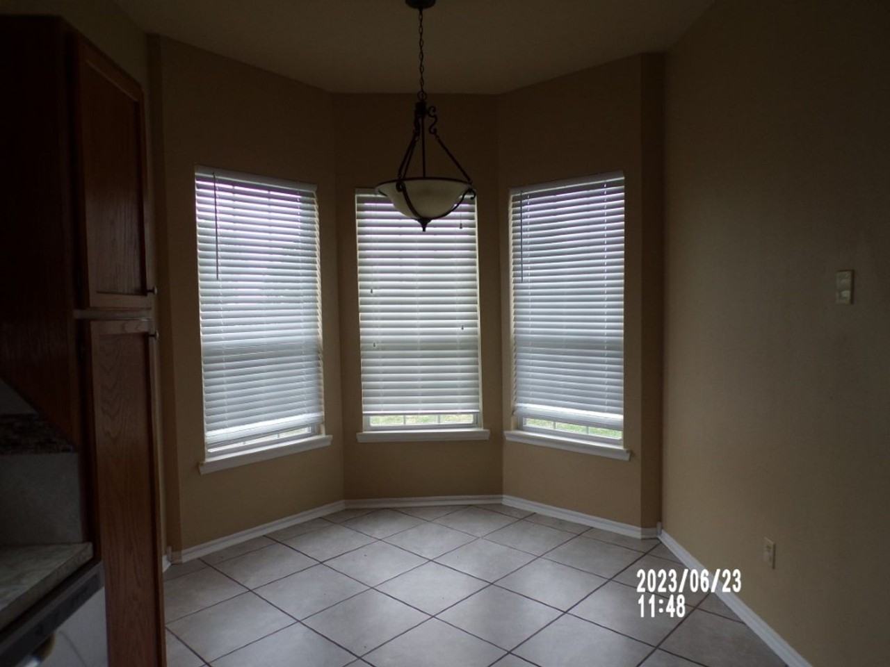 828 Wisconsin St - Photo 3 of 10