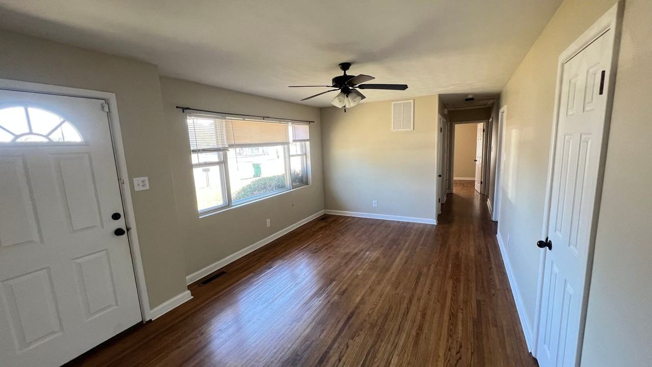 1506 S Detroit Ave - Photo 4 of 13