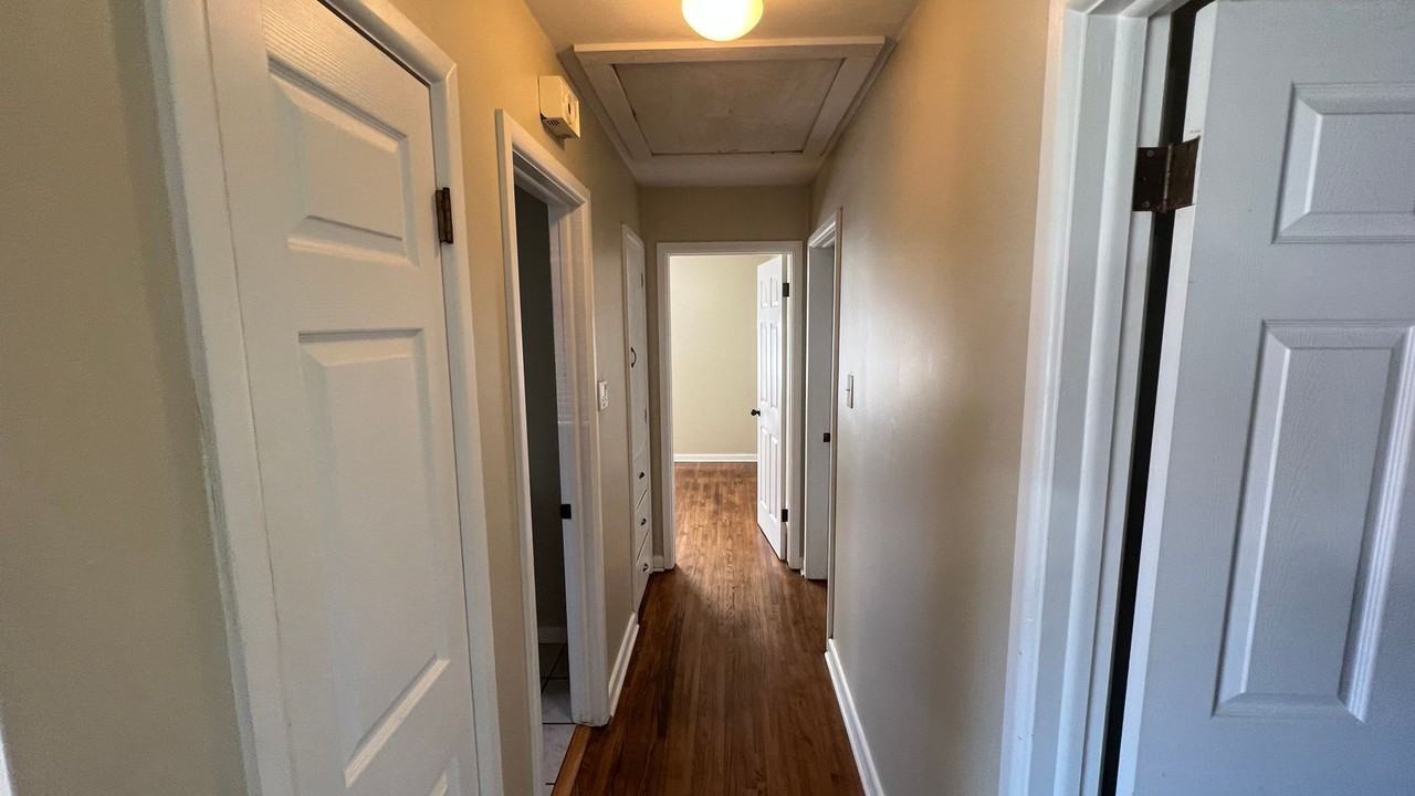 1506 S Detroit Ave - Photo 6 of 13