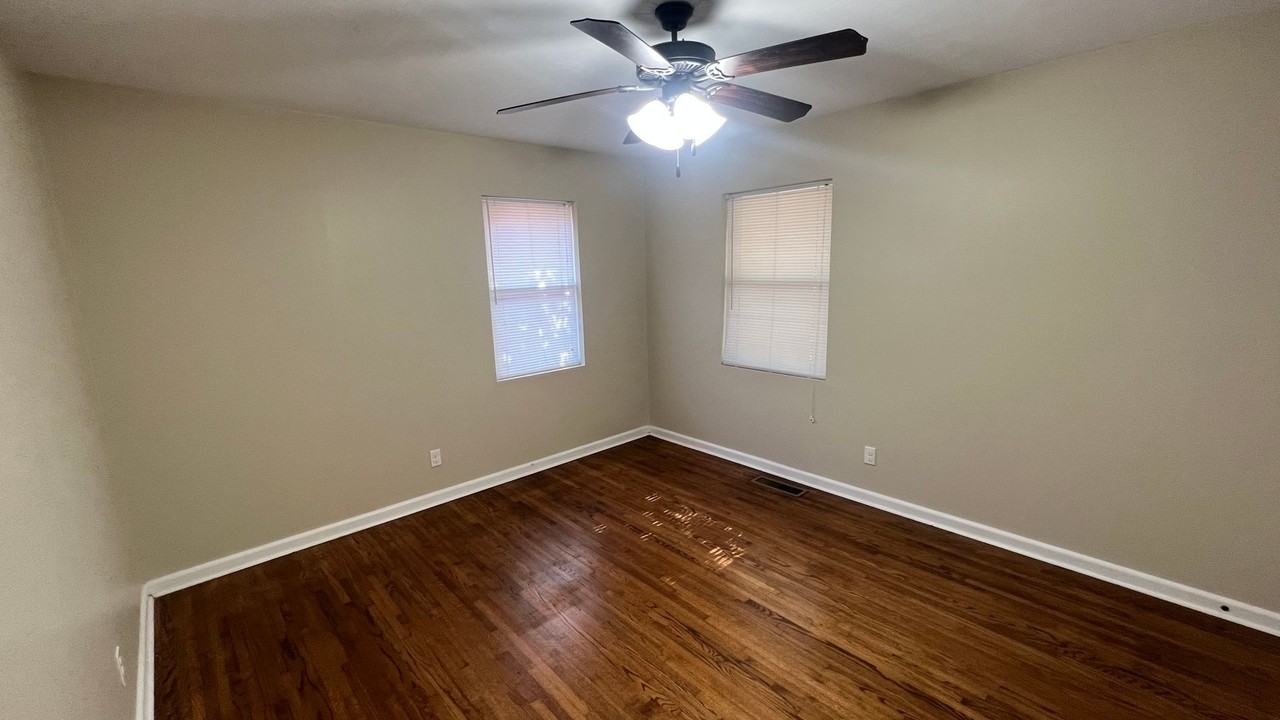 1506 S Detroit Ave - Photo 7 of 13