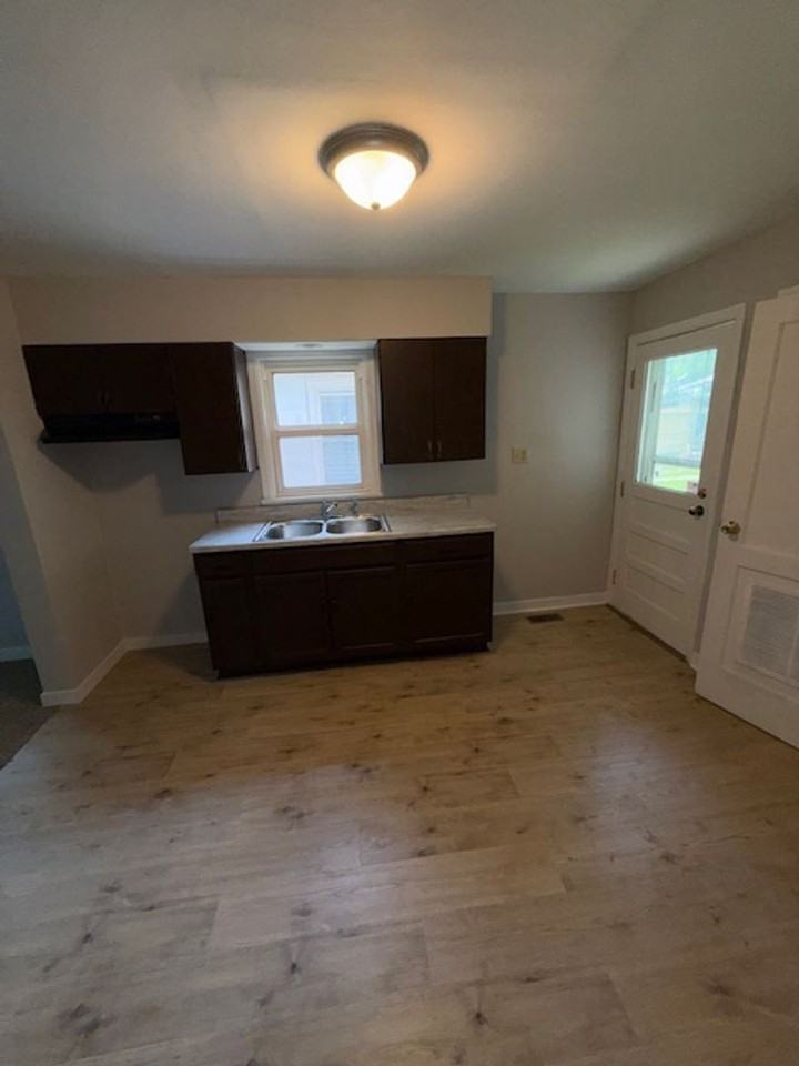 1417 Taylor Avenue - Photo 3 of 8