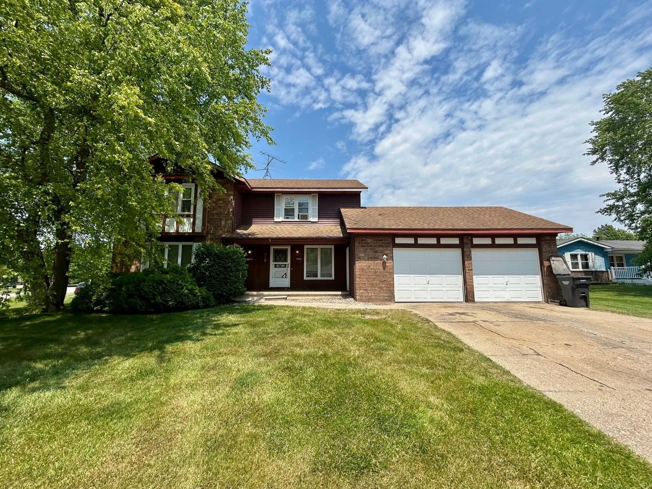 Countrywood Court SE 4544-4546 - Photo 2 of 3